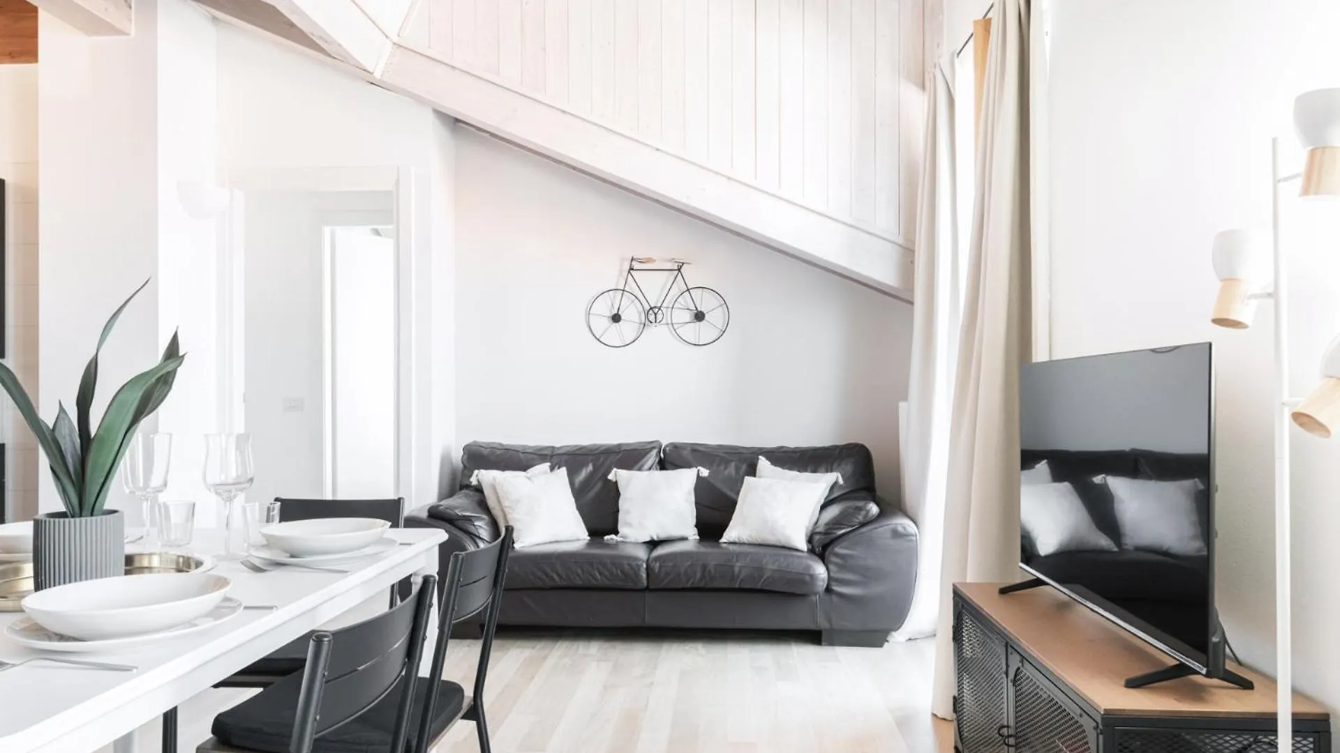 Easylife - Gioiello Con Ampio Balcone Panoramico In Porta Ticinese Apartment Milan