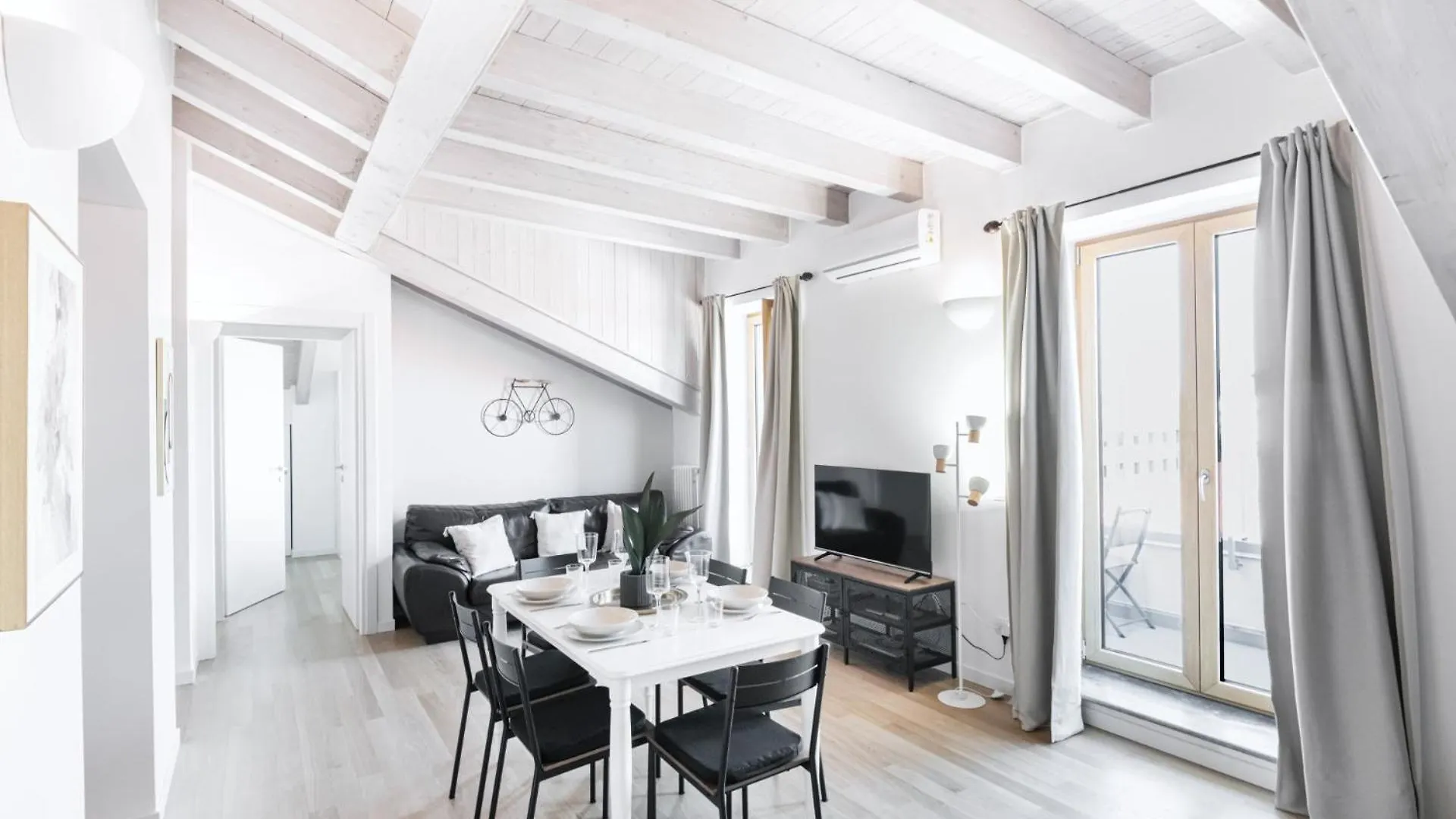Easylife - Gioiello Con Ampio Balcone Panoramico In Porta Ticinese Apartment Milan
