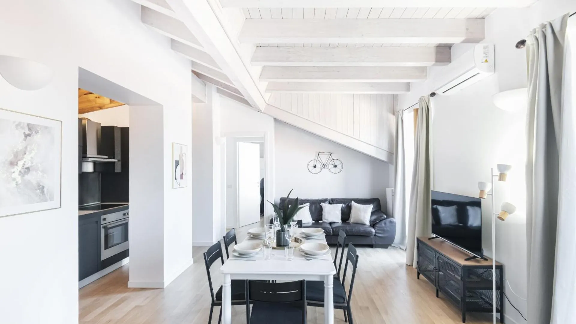 Easylife - Gioiello Con Ampio Balcone Panoramico In Porta Ticinese Apartment Milan Italy